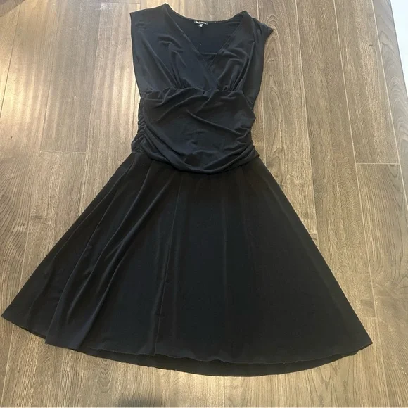 Le Chateau Black Draped Midi Dress - Picture 3 of 8